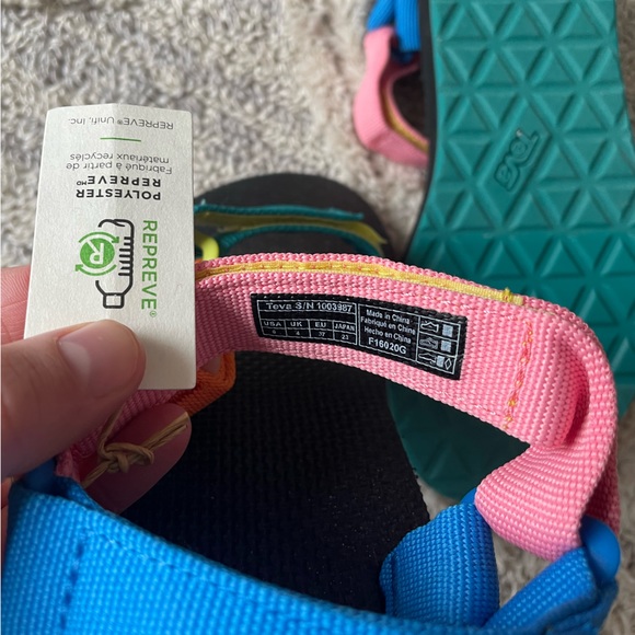 NWT NEW Teva Original Universal Sandals in Retro Colorblock - Size 6 - Picture 4 of 4
